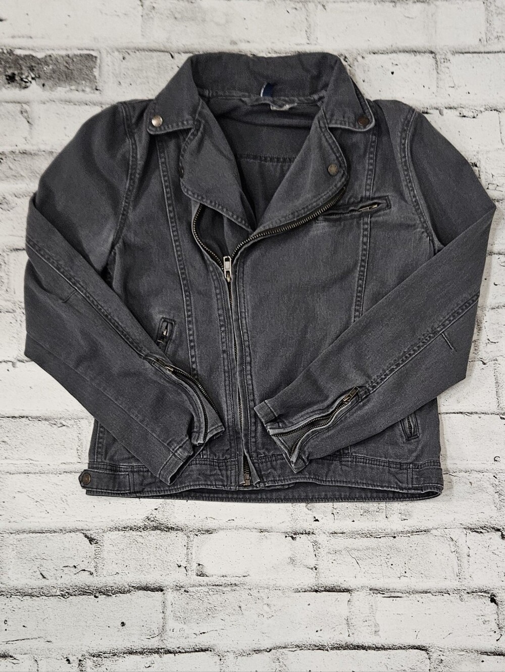 H&M Divided Gray Moto Denim Jacket Women's Medium Biker Style
